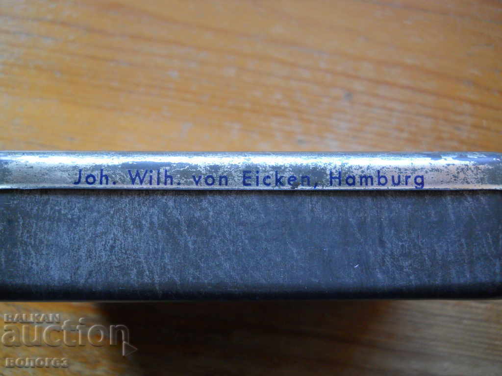 Παράδοση Μεταλλικό κουτί καπνού - Γερμανία - Β' Παγκόσμιος Πόλεμος Παράδοση Μεταλλικό κουτί καπνού - Γερμανία - Β' Παγκόσμιος Πόλεμος