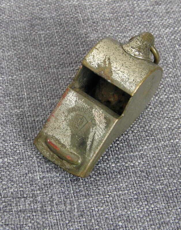 Old Aradeanca sports referee whistle