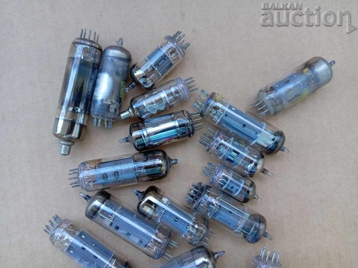 Delivery of Retro radio tubes lot scrap gold rhodium