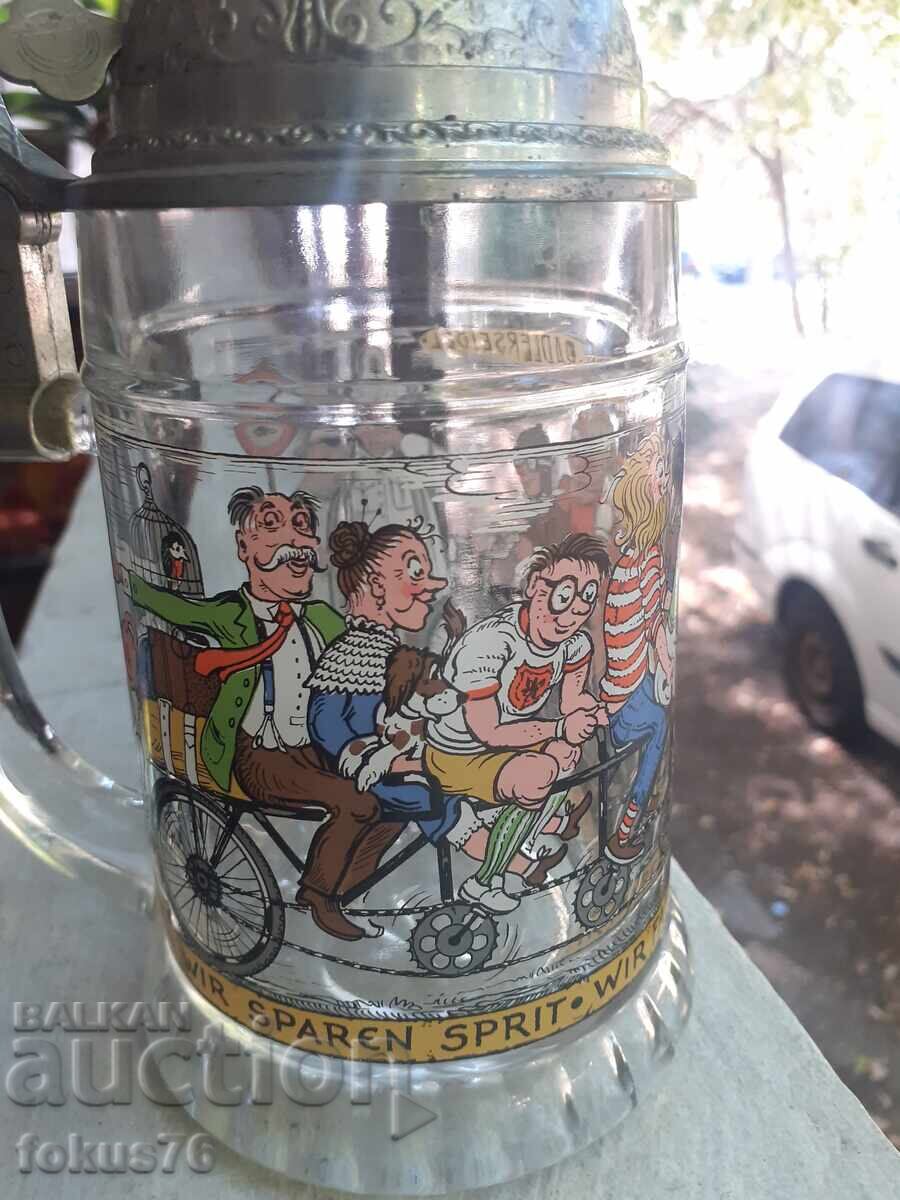 Cană germană veche de bere cu clopoțel cu preț 59.00 BGN | € 30.17