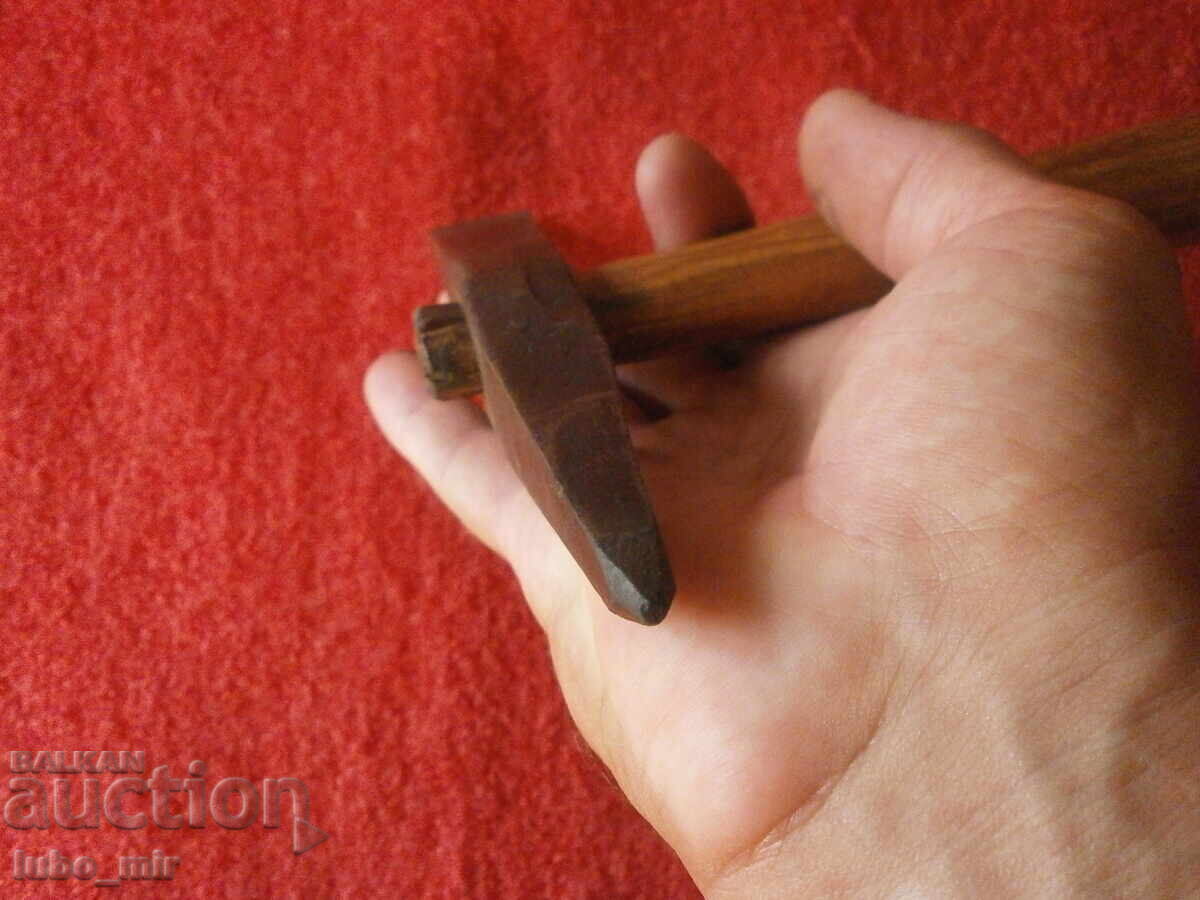 Livrarea CIOCAN NEMȚESC VECHI - SPECIAL Livrarea CIOCAN NEMȚESC VECHI - SPECIAL