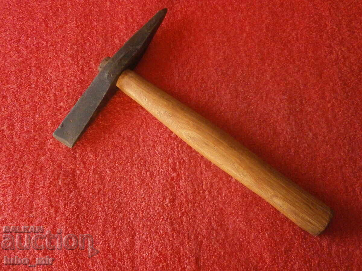 CIOCAN NEMȚESC VECHI - SPECIAL CIOCAN NEMȚESC VECHI - SPECIAL