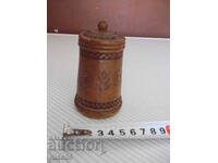 Cutie din lemn pirogravată cilindrică, cu capac, din epoca socialistă