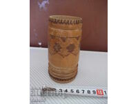 Suport de creioane din lemn pirogravat din perioada socialistă