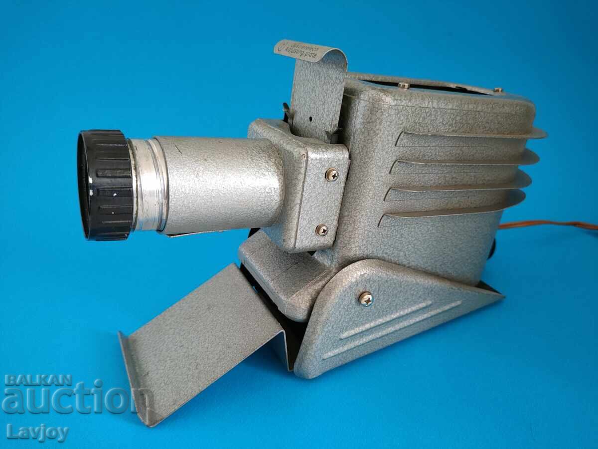 Licitație Aparat de proiecție german retro P 150 Licitație Aparat de proiecție german retro P 150