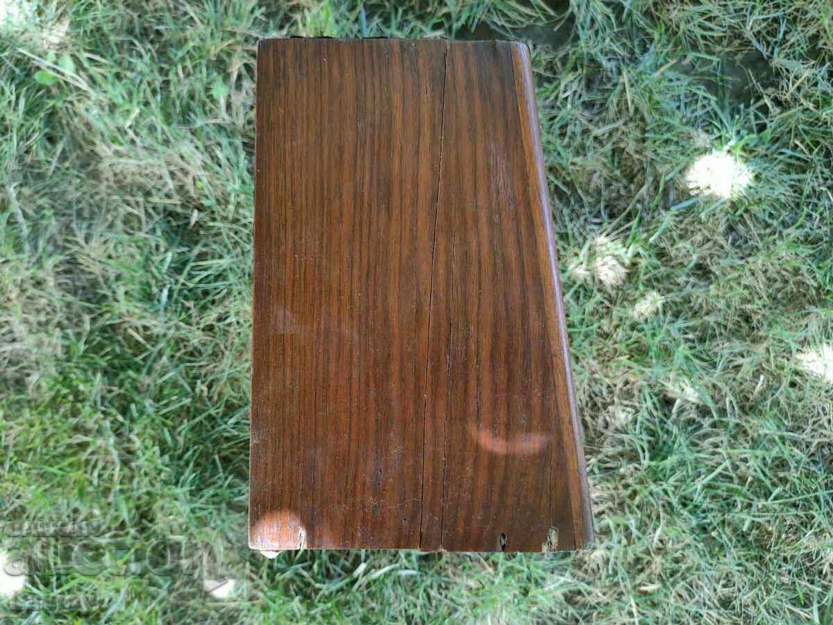 Доставка на Стара рядък модел радиоточка Доставка на Стара рядък модел радиоточка