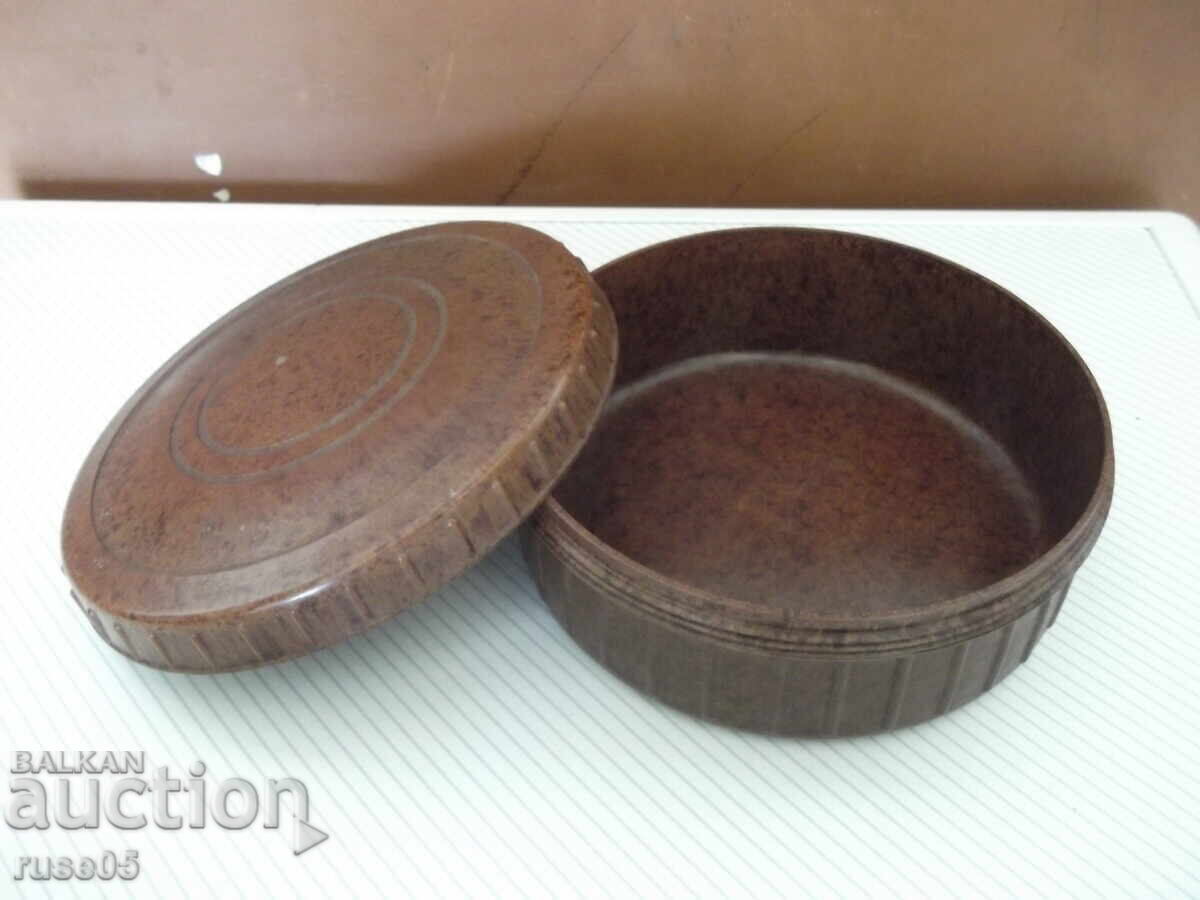 Cutie rotundă veche din bachelită