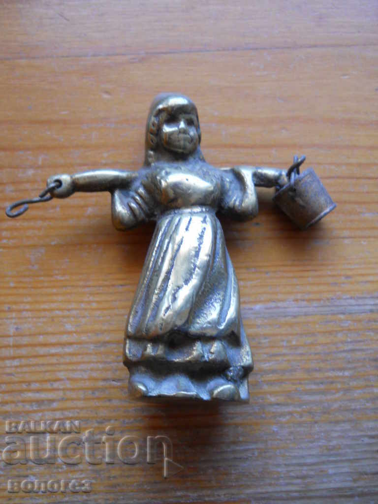 Statuetă veche din bronz - fetiță olandeză cu apă Statuetă veche din bronz - fetiță olandeză cu apă