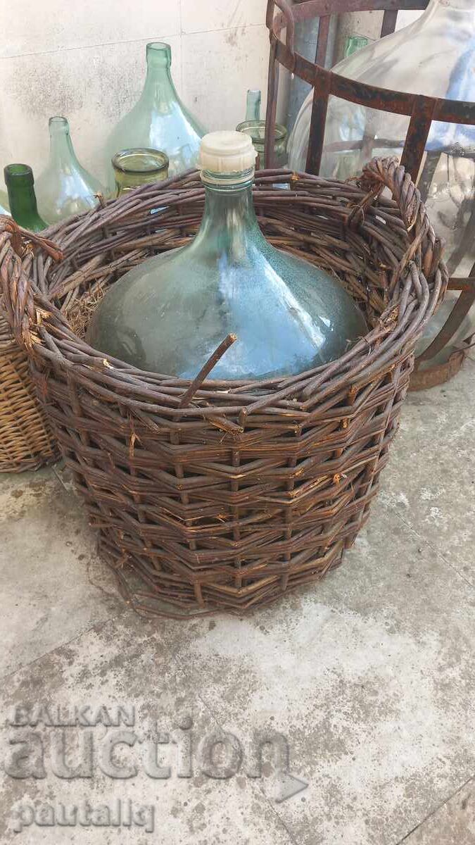 DAMIGEANĂ VECHE MARE CU COȘ - 5