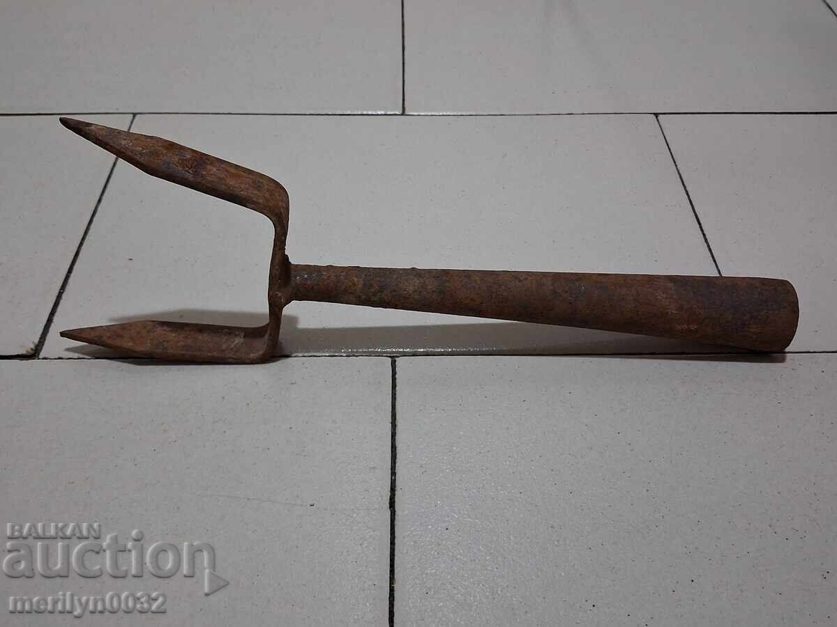 Old hand-forged anvil for hair straightening with price 37.00 BGN | € 18.92