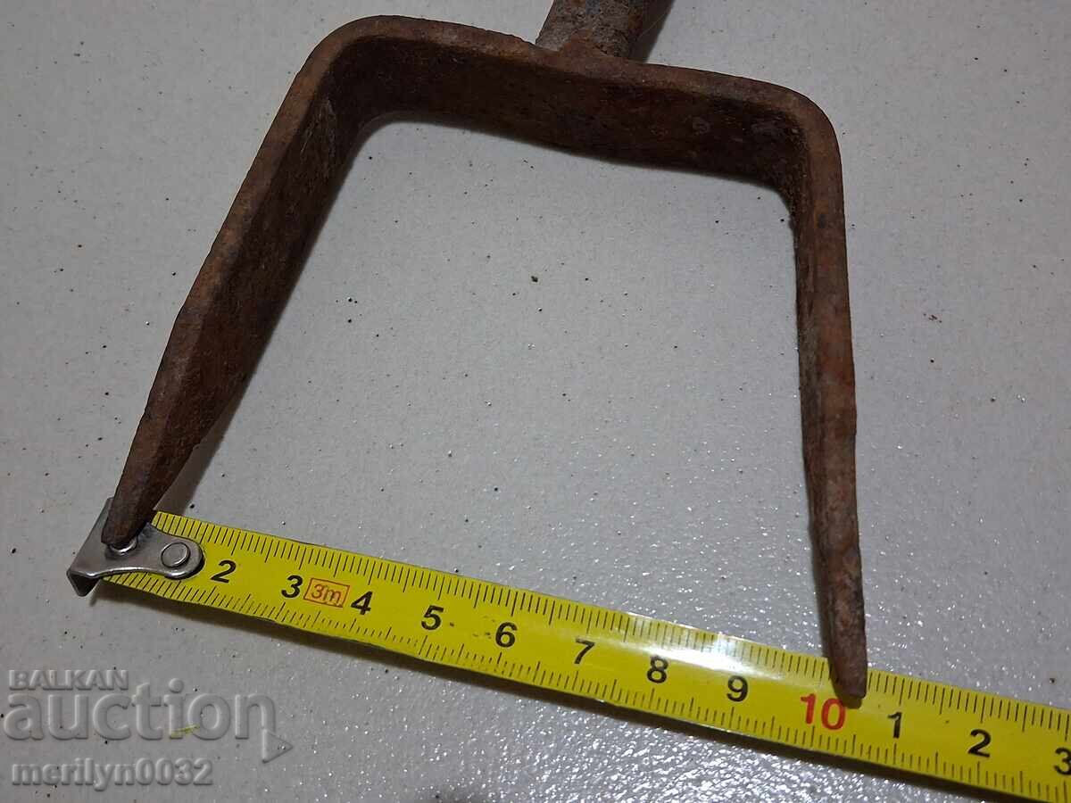 Old hand-forged anvil for hair straightening - 5