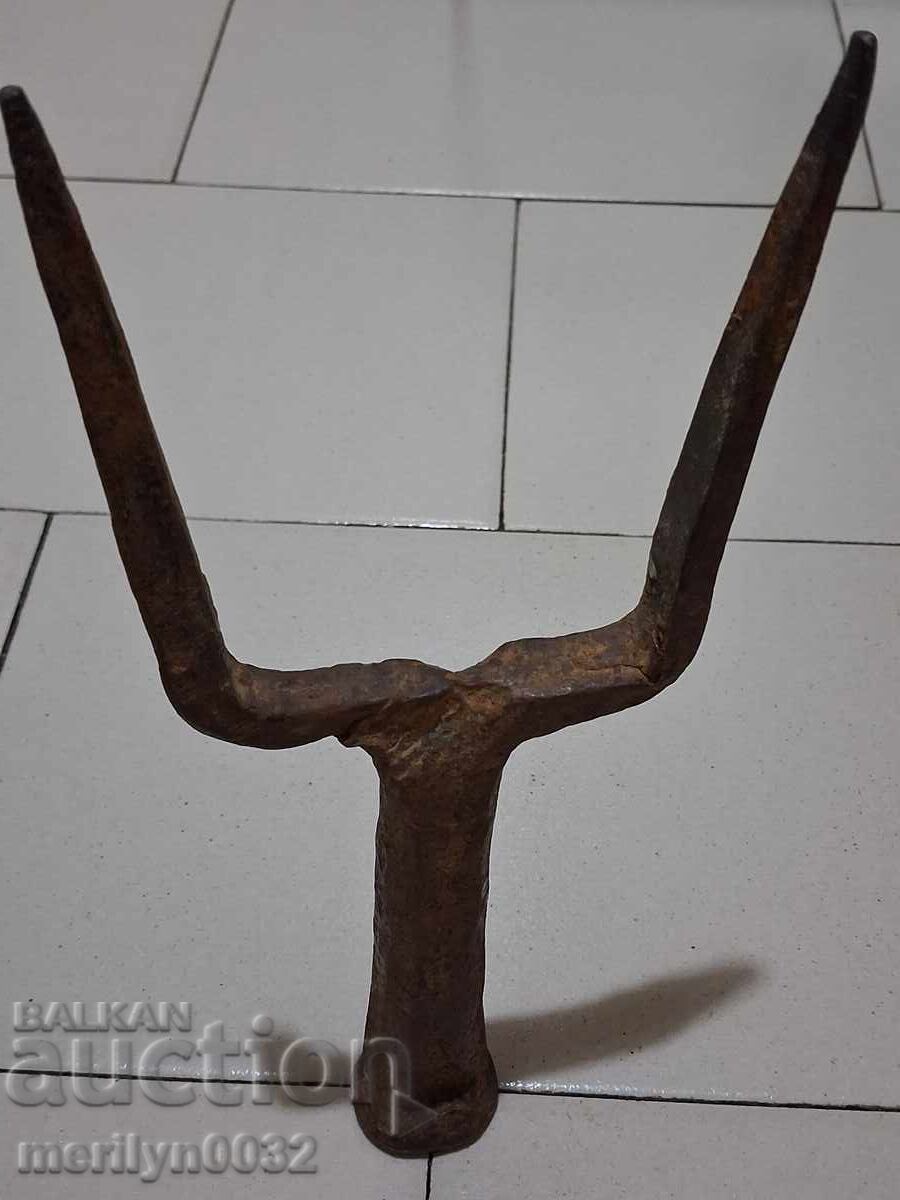 Old hand-forged anvil for hair straightening - 7