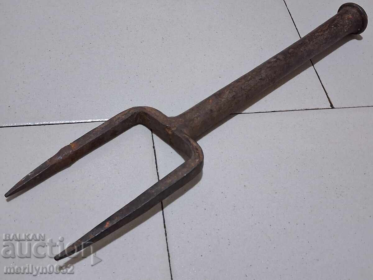 Old hand-forged anvil for hair straightening with price 46.00 BGN | € 23.52