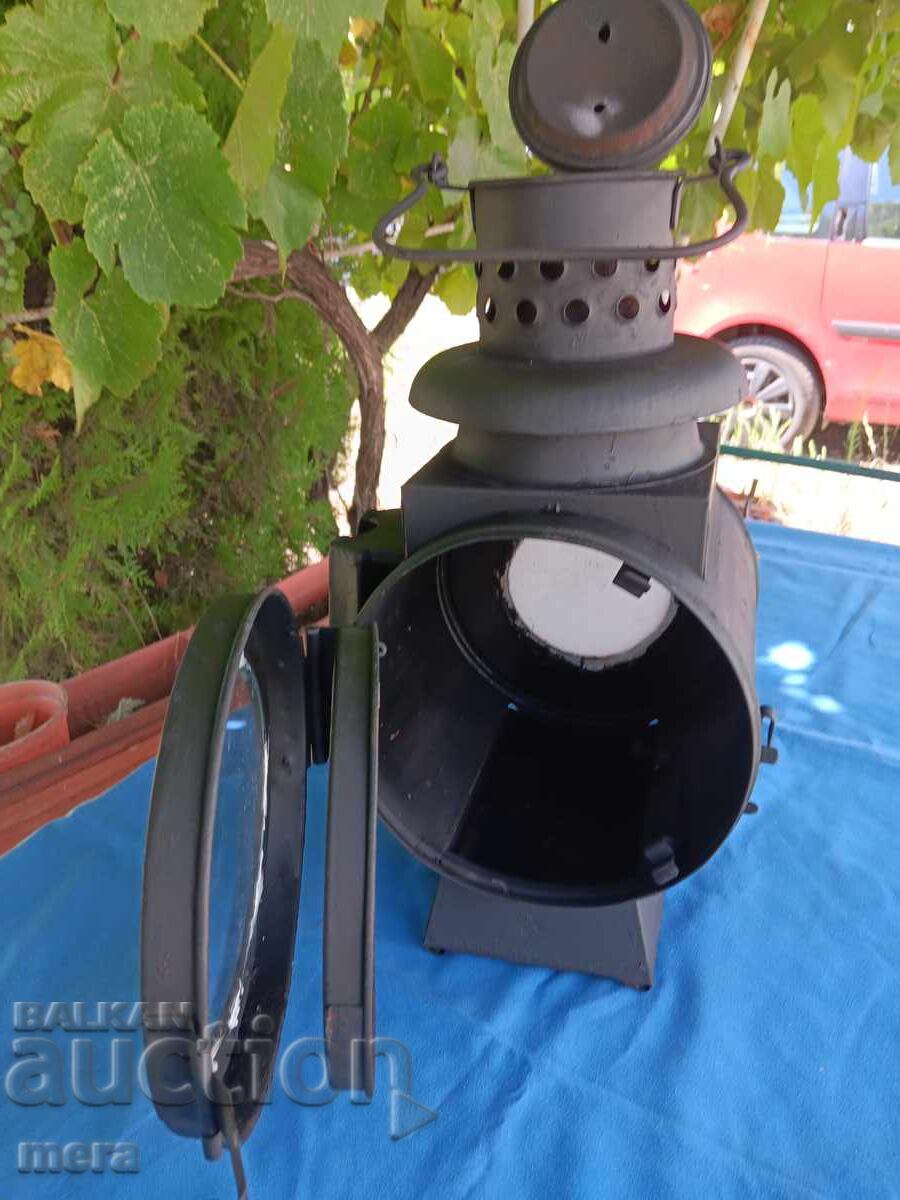 Livrarea Lampă de gaz de transport veche, mare