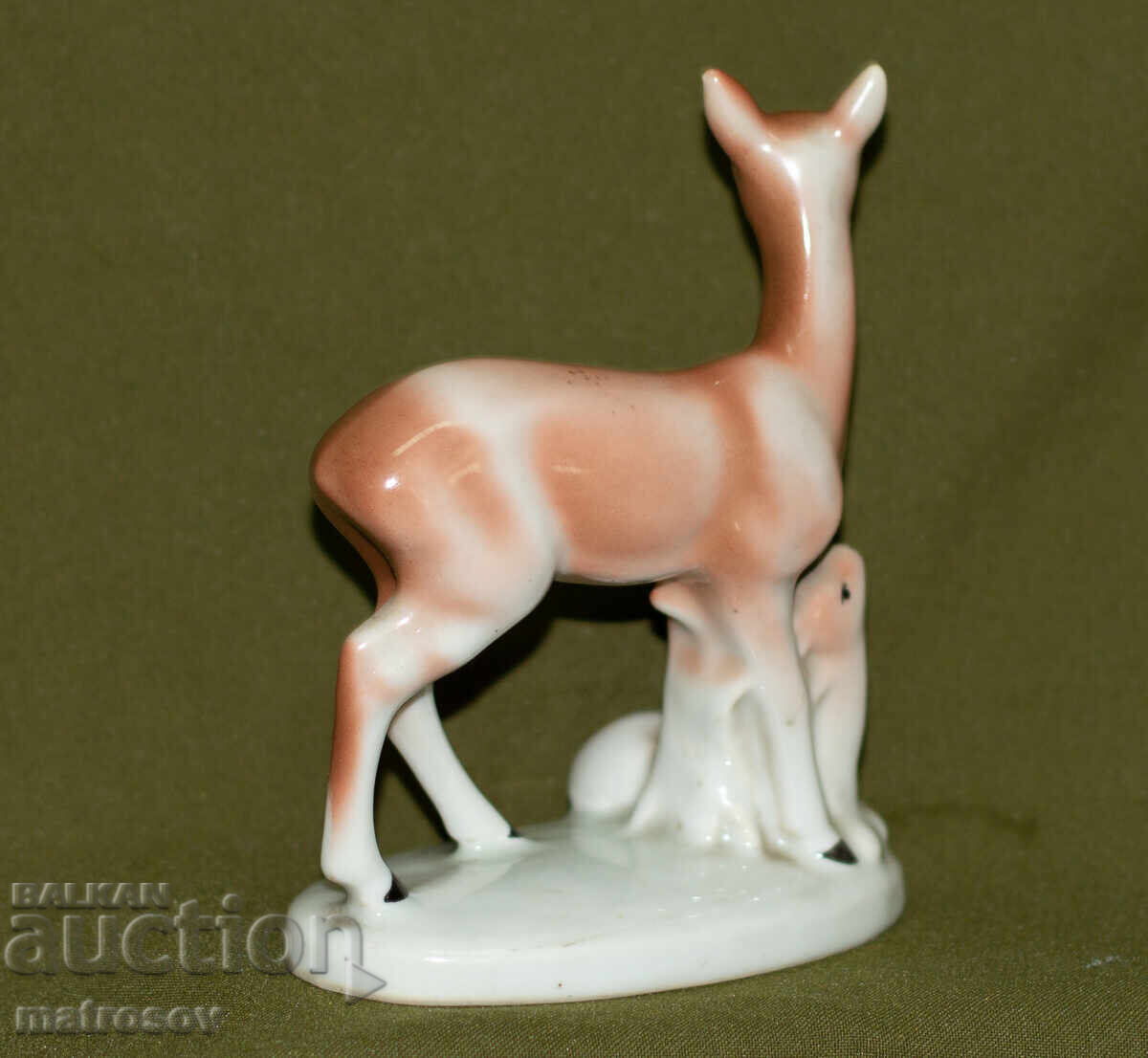 Livrarea Statuetă veche de porțelan bulgărească căprioară