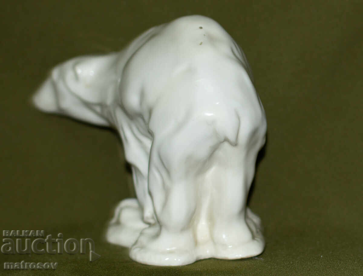Auction  Decorative porcelain figurine of a polar bear