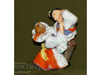 Veche statuetă de porțelan ceh cu un cuplu dansând