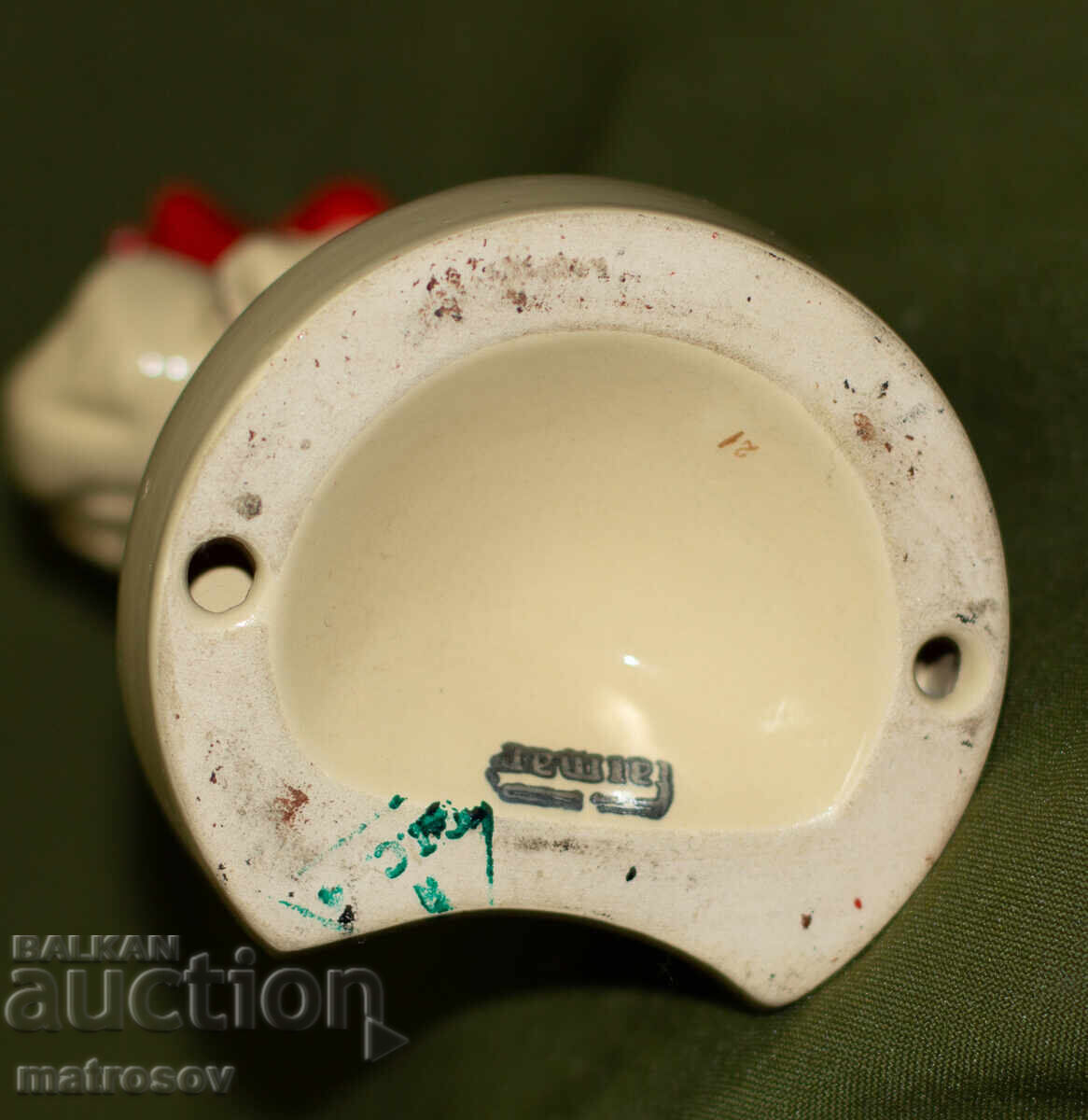 Ρουμανική πορσελάνινη φιγούρα κοριτσιού με παραδοσιακή φορεσιά - 6