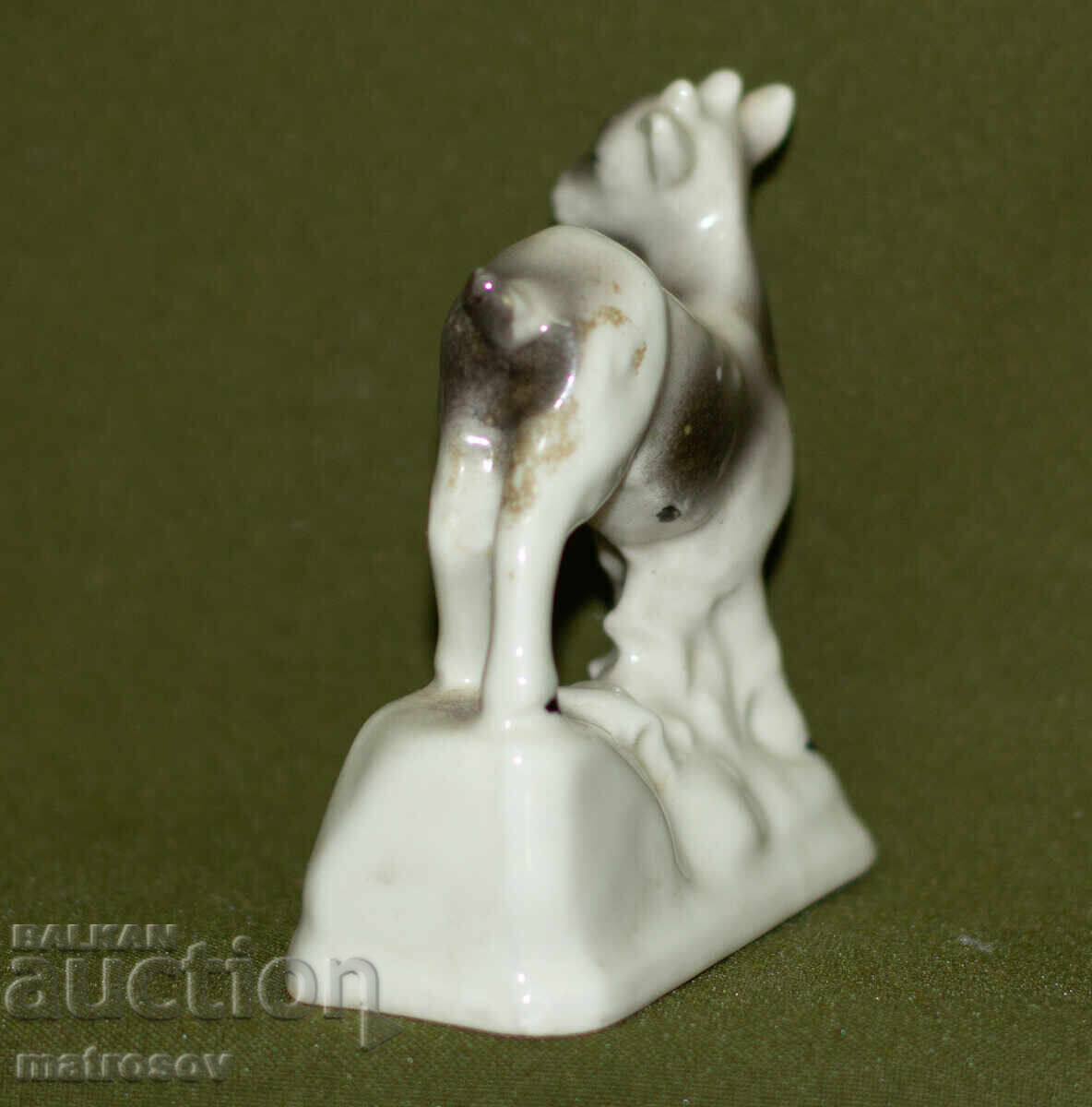 Доставка на Декоративна порцеланова статуетка, планинска коза Доставка на Декоративна порцеланова статуетка, планинска коза