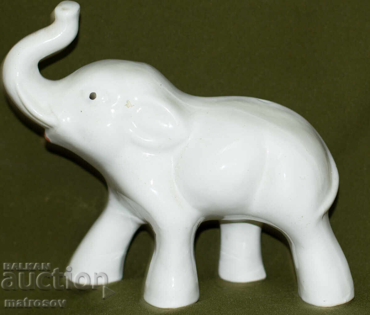 Διακοσμητικό πορσελάνινο ειδώλιο, λευκό ελεφαντάκι με τιμή 150.00 BGN | € 76.69