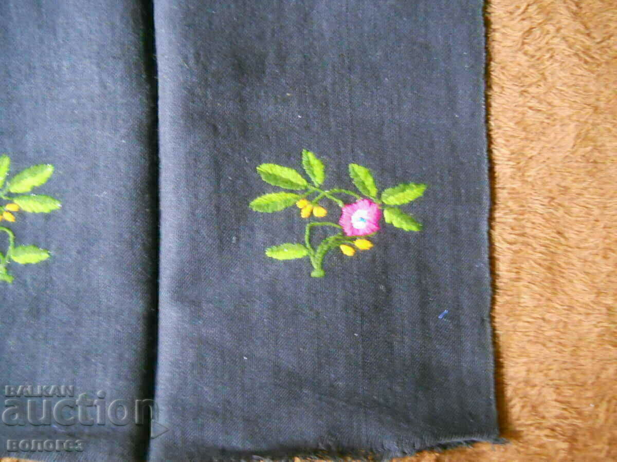 Sorț Turlach brodat cu preț € 2.60 | 5.09 BGN