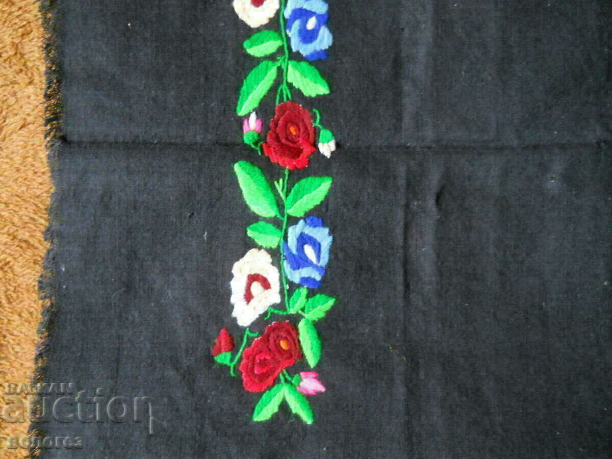 Embroidered Turlach apron without strings with price 5.00 BGN | € 2.56