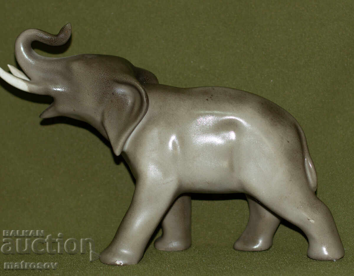 Διακοσμητικό πορσελάνινο ειδώλιο, ελεφαντάκι με τιμή 150.00 BGN | € 76.69