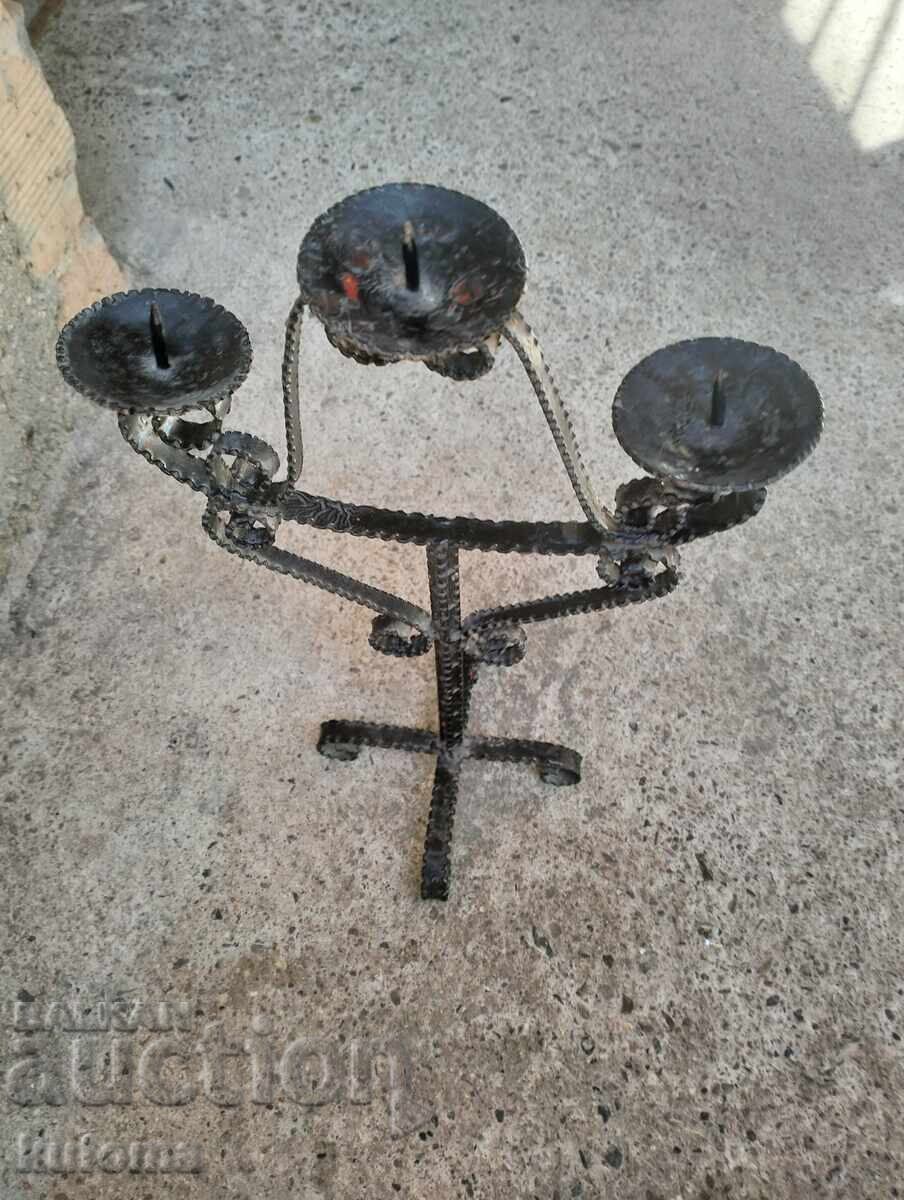 Σιδερένιο κηροπήγιο με τιμή 14.99 BGN | € 7.66