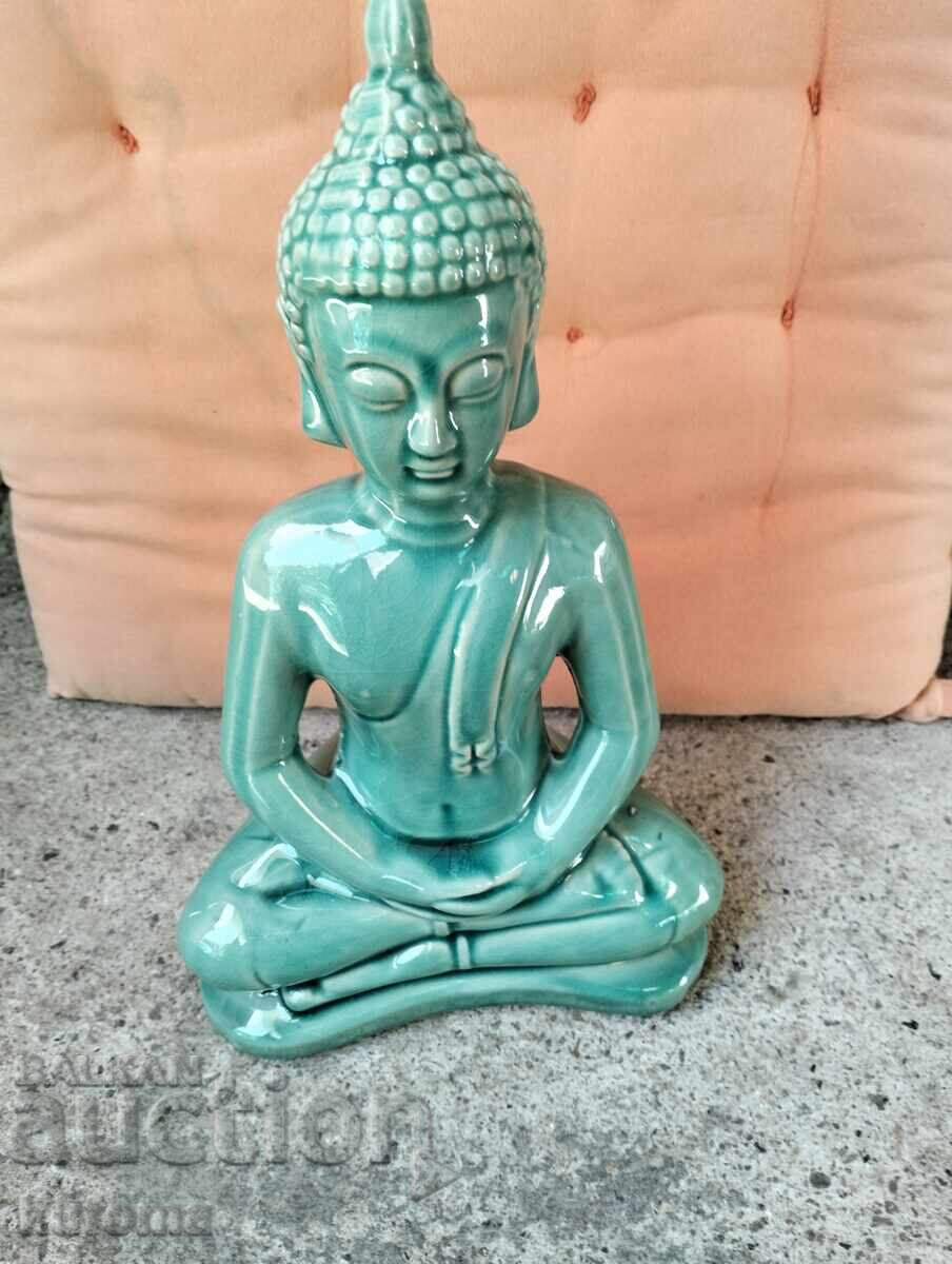 Πορσελάνινο αγαλματάκι του Βούδα