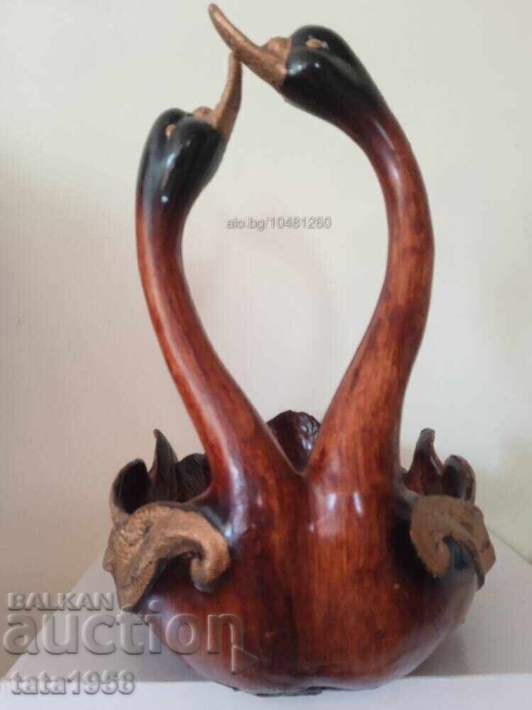 Δημοπρασία Γύψινο γλυπτό κύπελλο 34,5*31,5*24,5 εκ