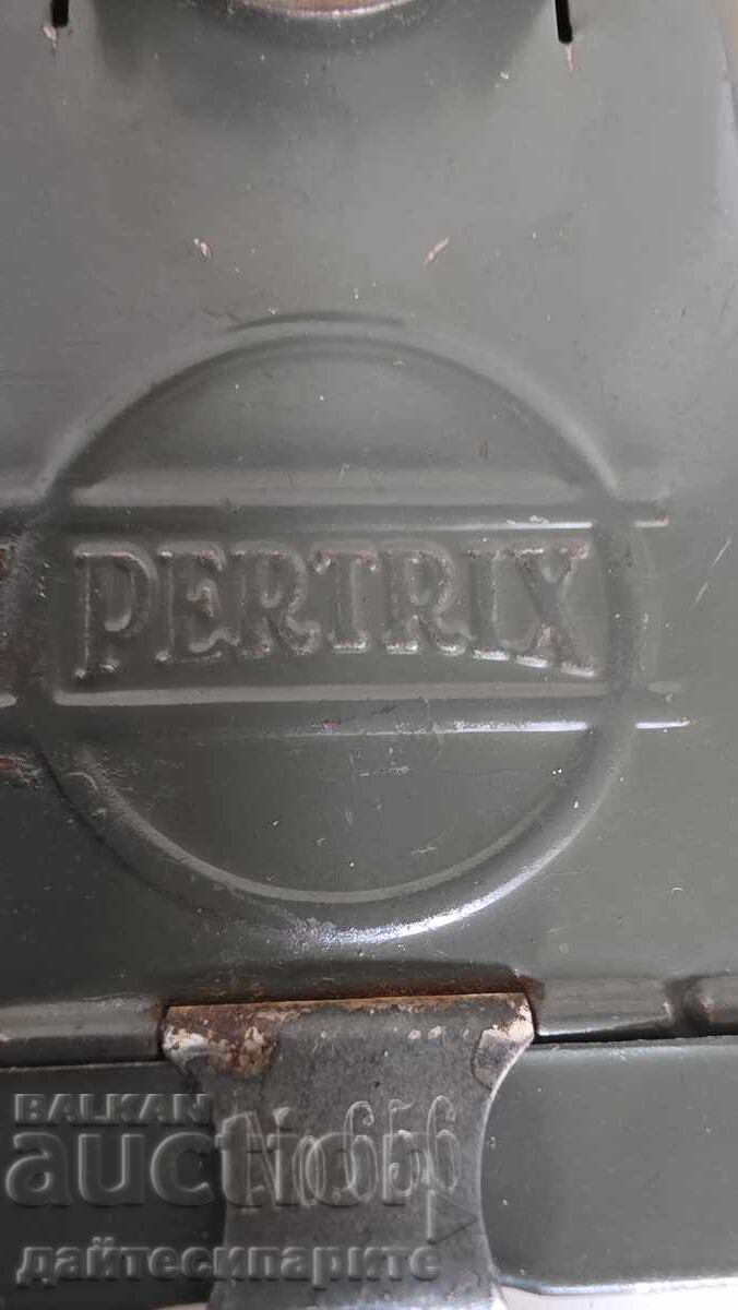 Стар сигнален фенер с цена 60.00 лв. | € 30.68 Стар сигнален фенер с цена 60.00 лв. | € 30.68