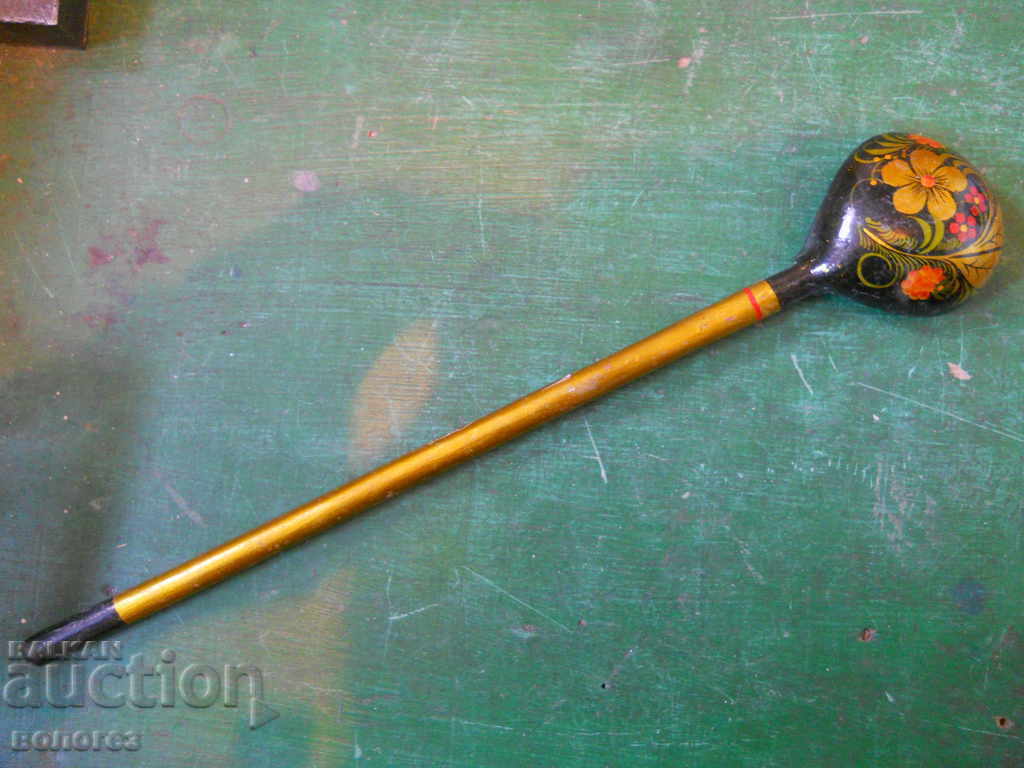 Lingura mare de lemn "Khokhloma" - URSS (pictata manual) cu preț 10.00 BGN | € 5.11