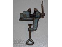 Vechi menghină strângere instrument de aurar din epoca socialistă FUNCȚIONEAZĂ