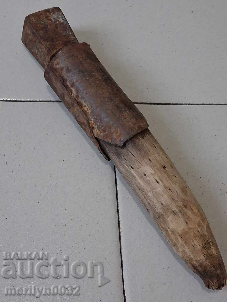 Old hand-forged anvil for hair straightening - 6