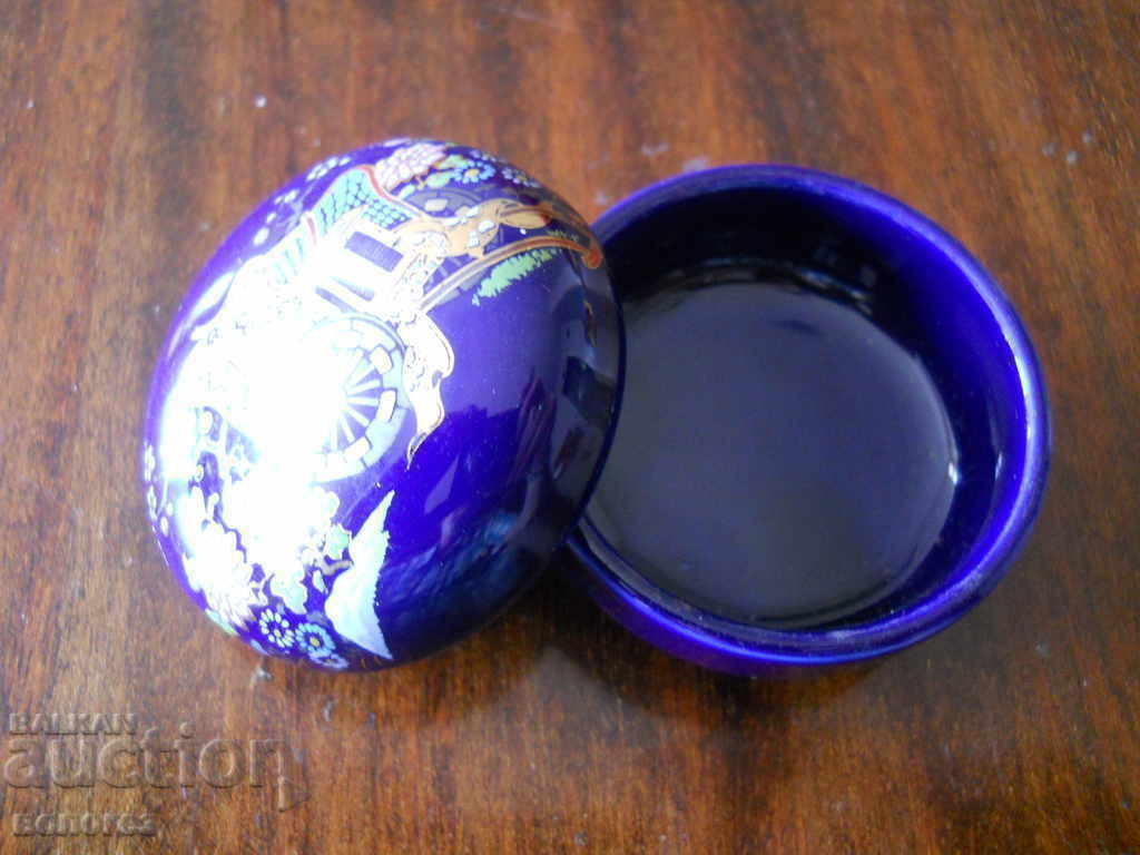 Delivery of Porcelain jewelry box - Japan Delivery of Porcelain jewelry box - Japan