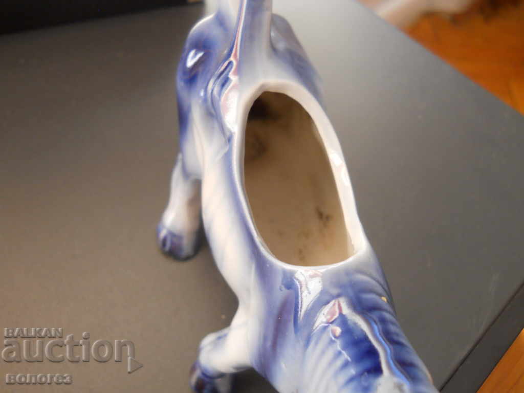 Δημοπρασία Πορσελάνινο κοσμηματοπωλείο - αγελάδα - Ολλανδία Δημοπρασία Πορσελάνινο κοσμηματοπωλείο - αγελάδα - Ολλανδία