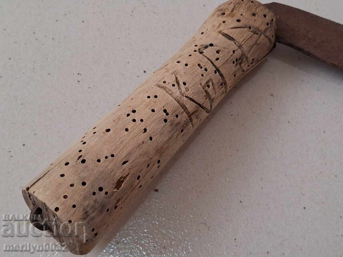 Delivery of Old scythe, sickle, blade, wrought iron