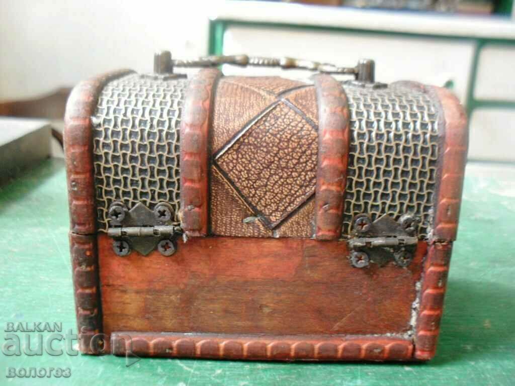 Livrarea Cutie de bijuterii din bambus (captusita) Livrarea Cutie de bijuterii din bambus (captusita)