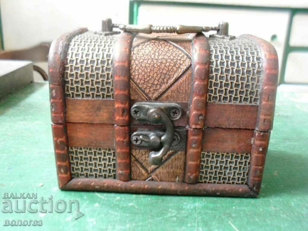 Cutie de bijuterii din bambus (captusita) Cutie de bijuterii din bambus (captusita)