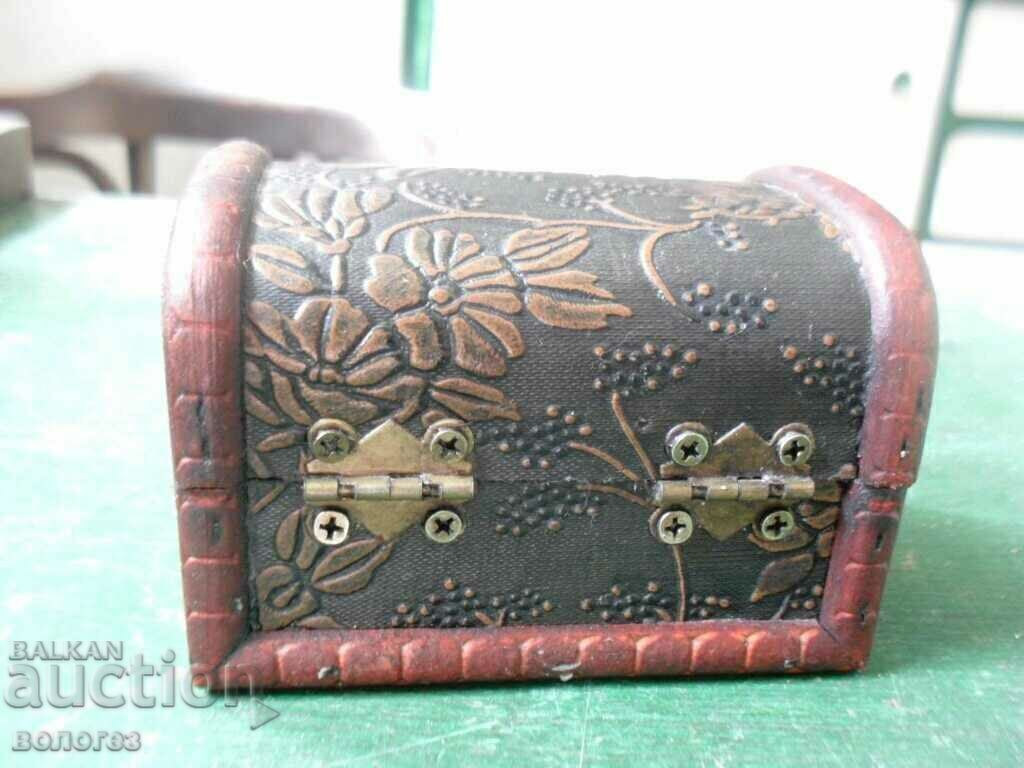 Auction Bamboo Jewelry Box (Lined) Auction Bamboo Jewelry Box (Lined)