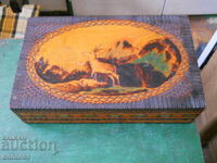 Cutie veche din lemn, pirogravată, pentru bijuterii