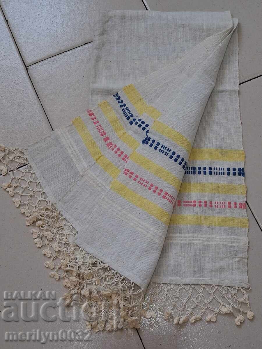 Broderie veche kenar din pânză țesută manual cu preț 49.90 BGN | € 25.51 Broderie veche kenar din pânză țesută manual cu preț 49.90 BGN | € 25.51