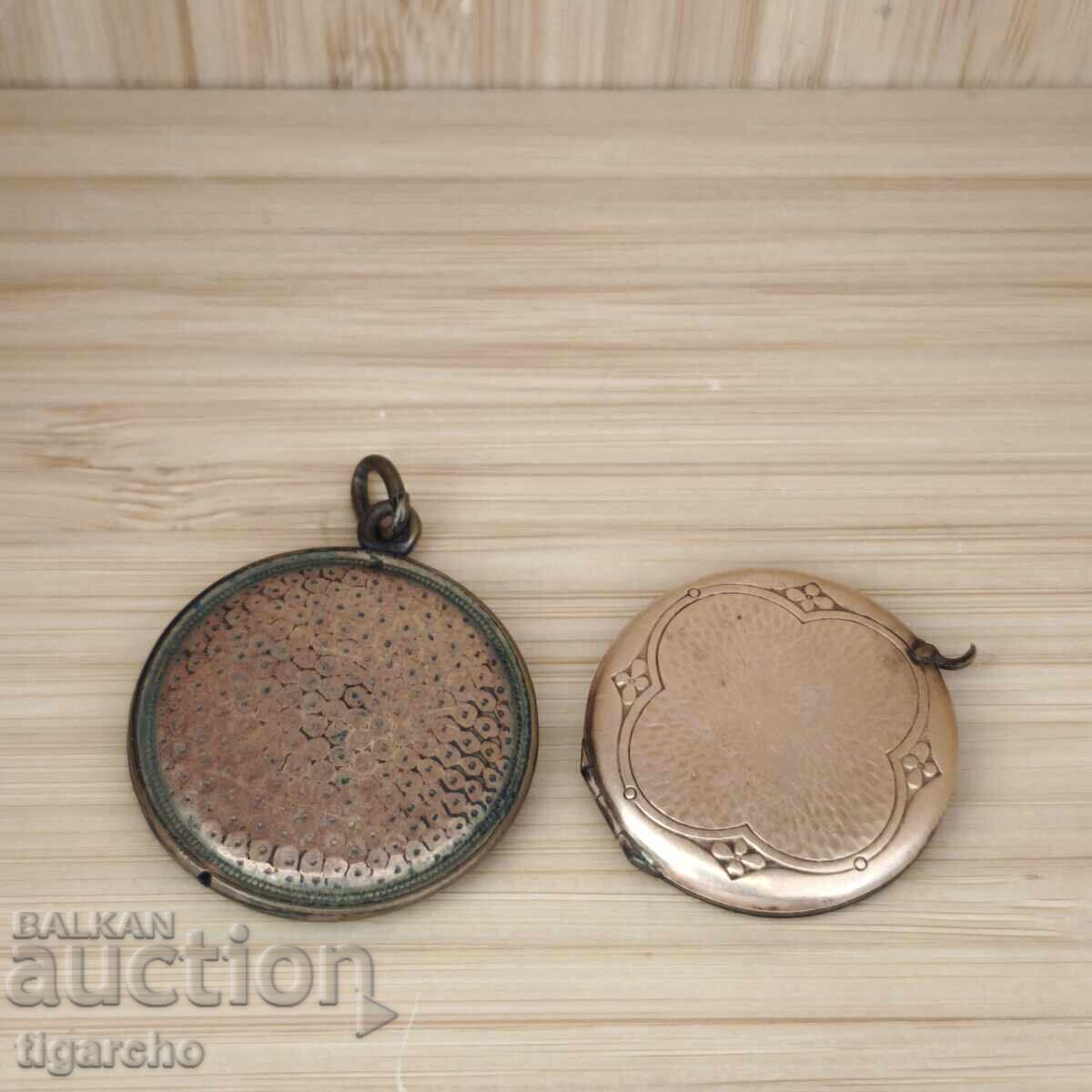 Παλιά γυναικεία μενταγιόν με τιμή 70.00 BGN | € 35.79 Παλιά γυναικεία μενταγιόν με τιμή 70.00 BGN | € 35.79