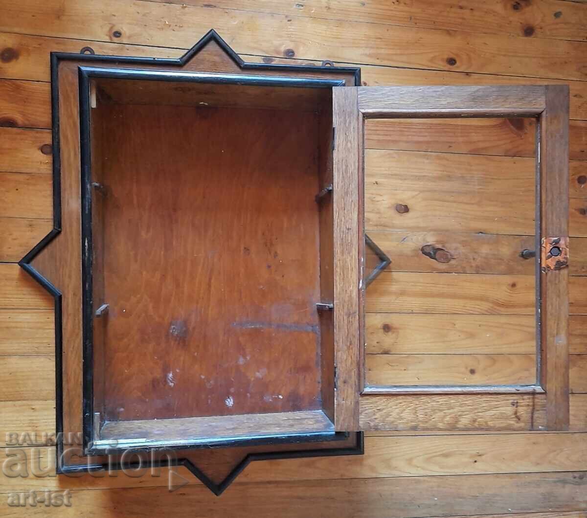 Αντίκα βιτρίνα σε σχήμα αστεριού του Δαυίδ με τιμή € 50.00 | 97.79 BGN