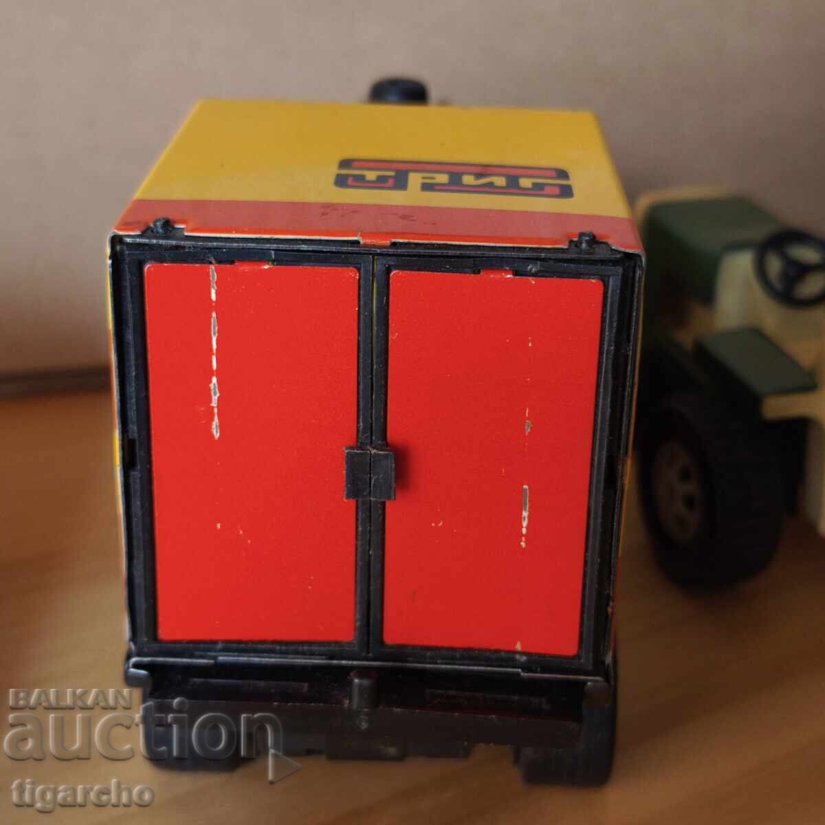 Доставка на Ретро играчки