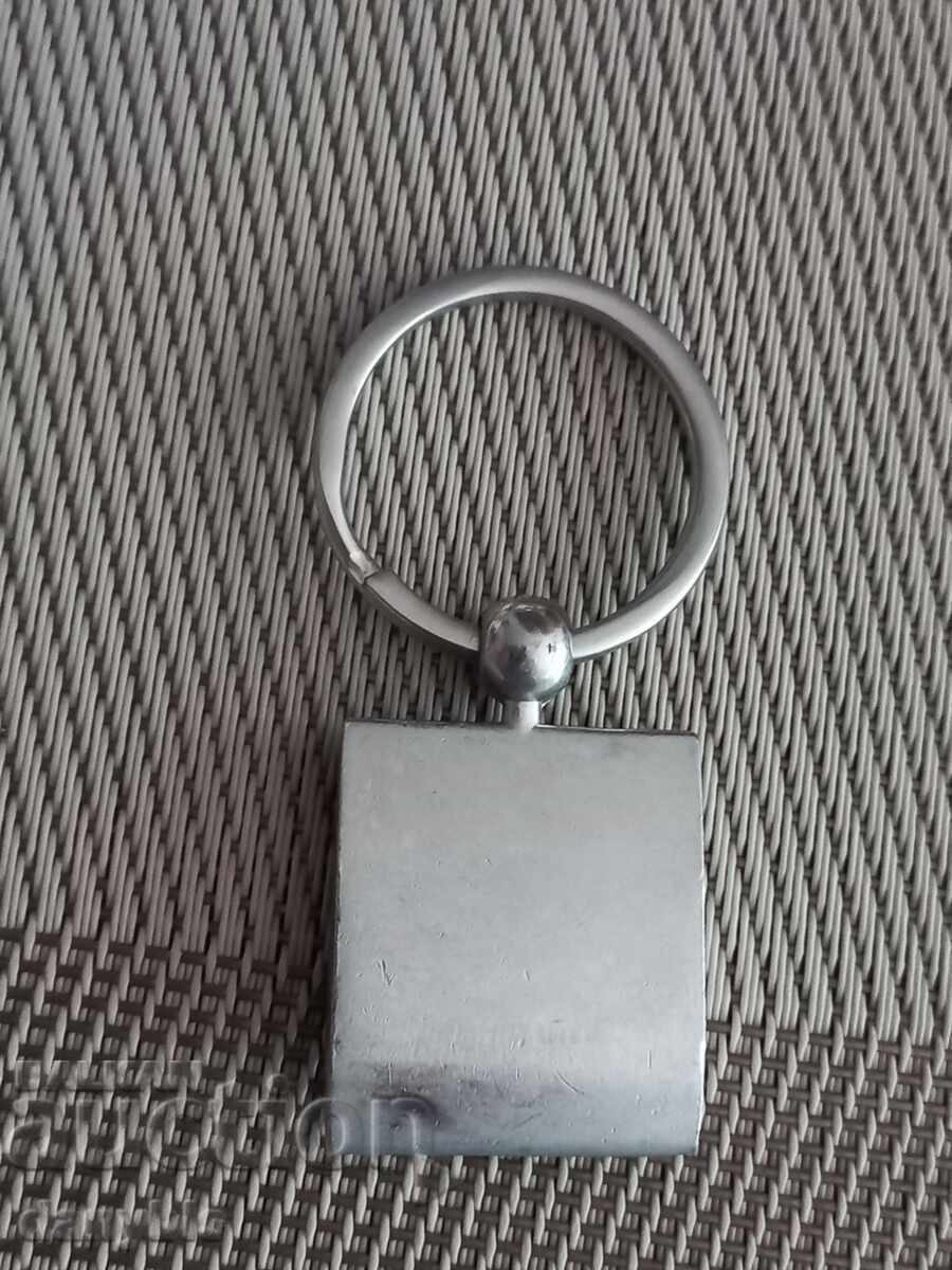 Μπρελόκ - Ομοσπονδία Στίβου Γερμανίας με τιμή 2.00 BGN | € 1.02 Μπρελόκ - Ομοσπονδία Στίβου Γερμανίας με τιμή 2.00 BGN | € 1.02