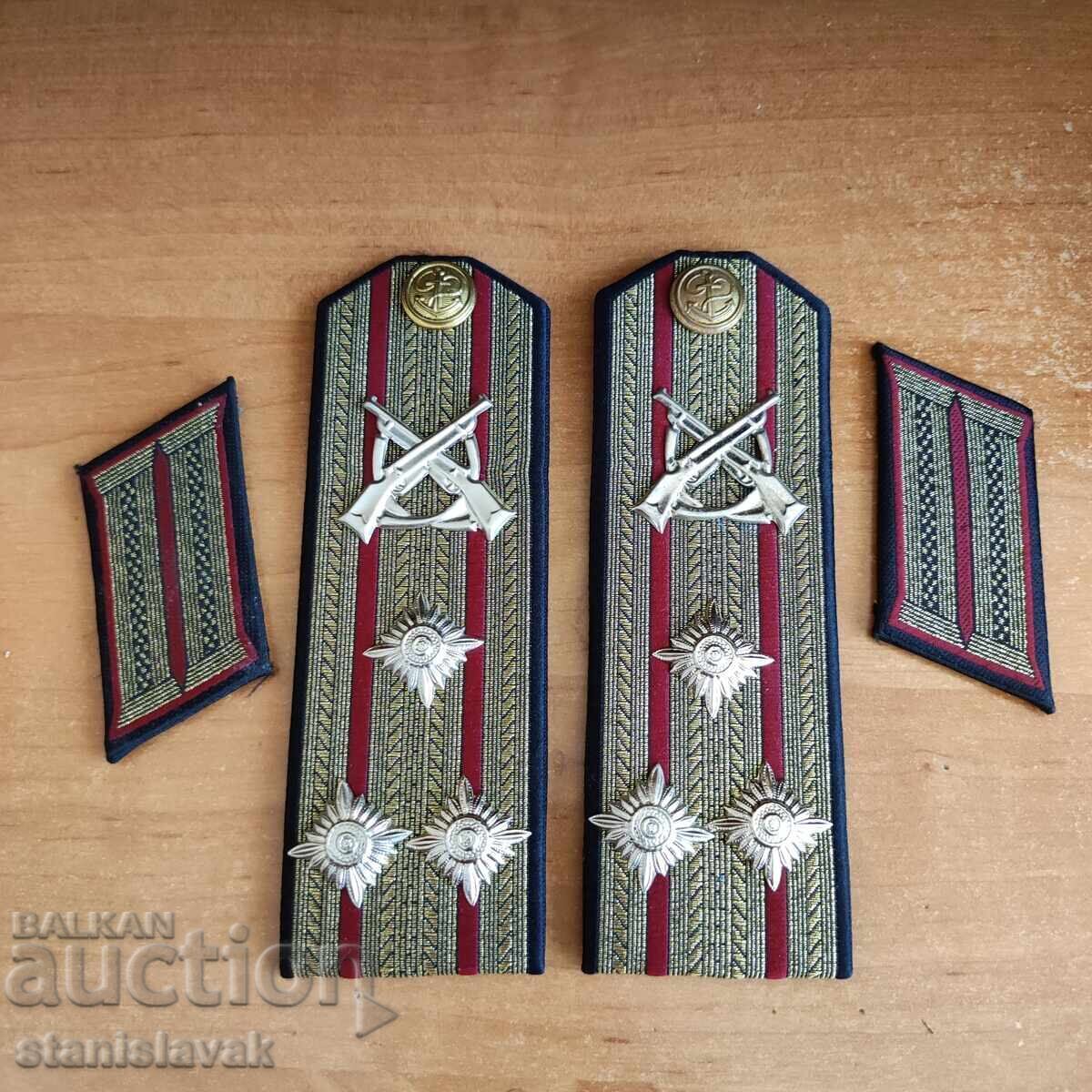 Licitație Rari epoleți de colonel din infanteria marină