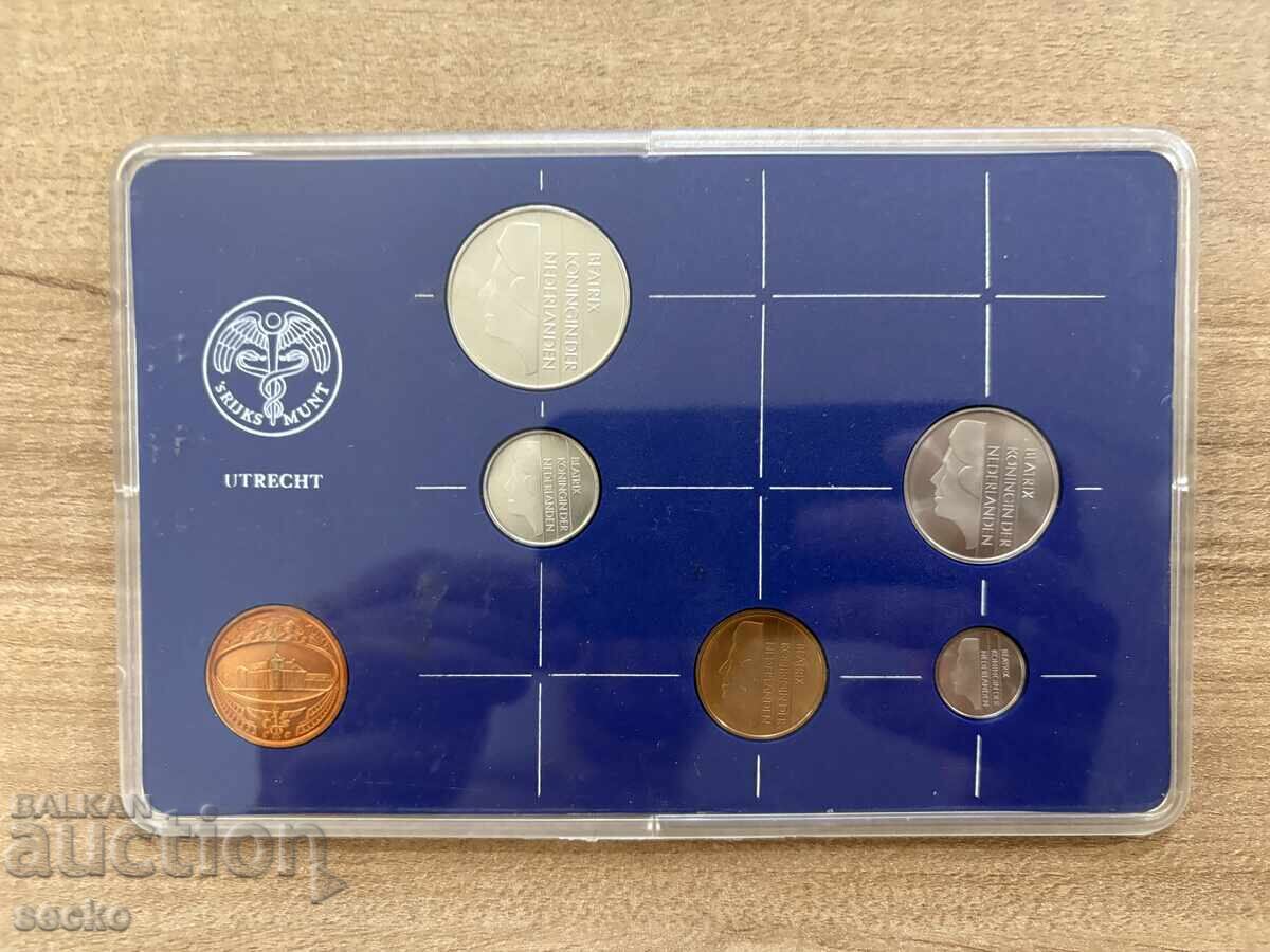 Olanda - Set (1985) cu preț € 7.00 | 13.69 BGN Olanda - Set (1985) cu preț € 7.00 | 13.69 BGN