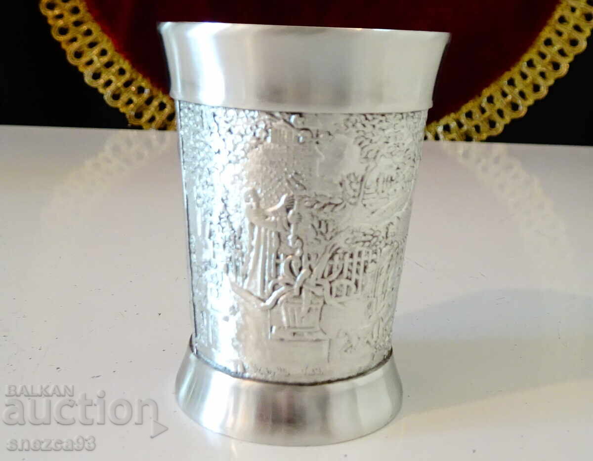 Cană de staniu cu picturi Poetul sărac, Prieteni din copilărie - 6 Cană de staniu cu picturi Poetul sărac, Prieteni din copilărie - 6