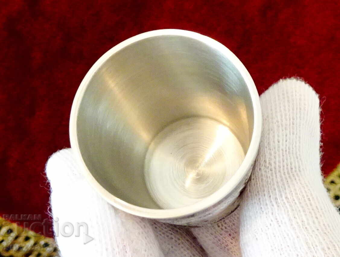 Чаша от калай с Елен,ловна картина. с цена 19.00 лв. | € 9.71 Чаша от калай с Елен,ловна картина. с цена 19.00 лв. | € 9.71